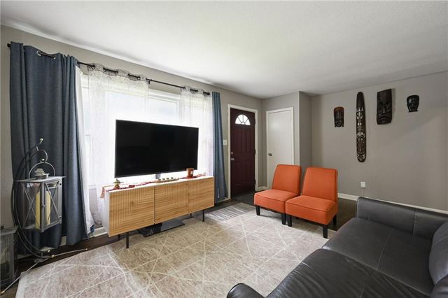 8604 E 53rd Terrace, Kansas City, MO 64129