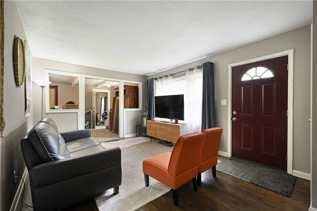 8604 E 53rd Terrace, Kansas City, MO 64129