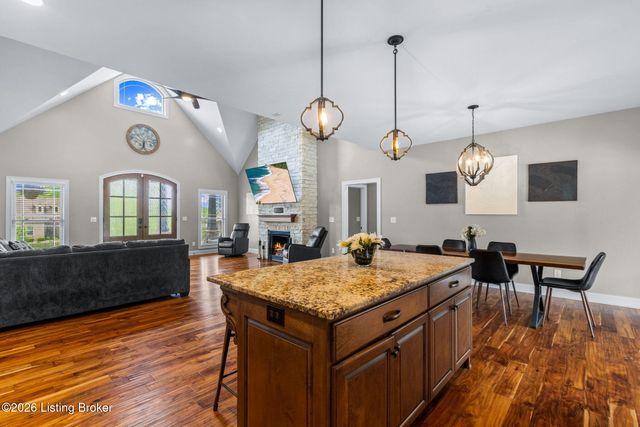 673 Martha's Ct, Mt Washington, KY 40047