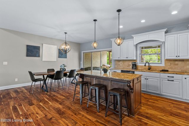 673 Martha's Ct, Mt Washington, KY 40047