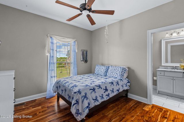 673 Martha's Ct, Mt Washington, KY 40047