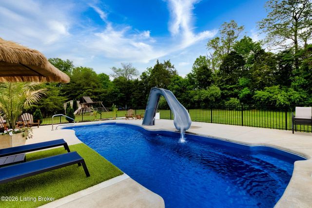 673 Martha's Ct, Mt Washington, KY 40047