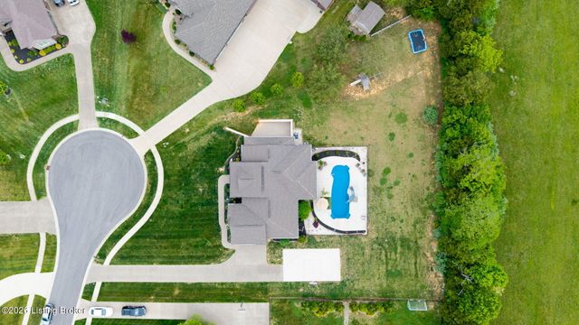 673 Martha's Ct, Mt Washington, KY 40047