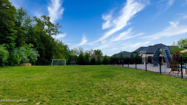 673 Martha's Ct, Mt Washington, KY 40047