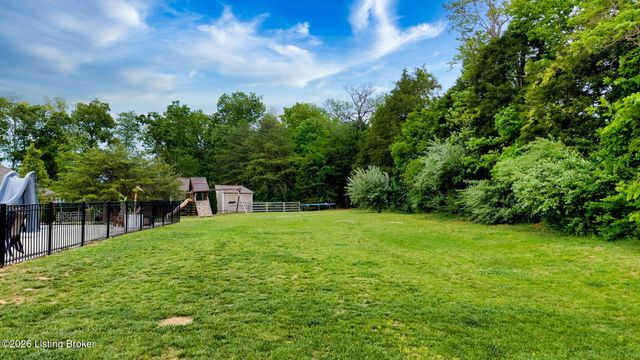 673 Martha's Ct, Mt Washington, KY 40047