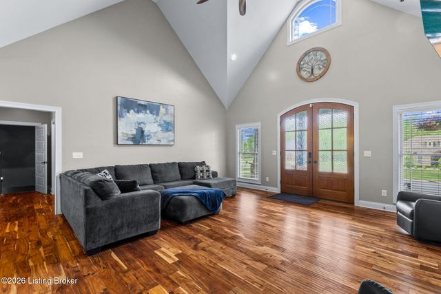 673 Martha's Ct, Mt Washington, KY 40047