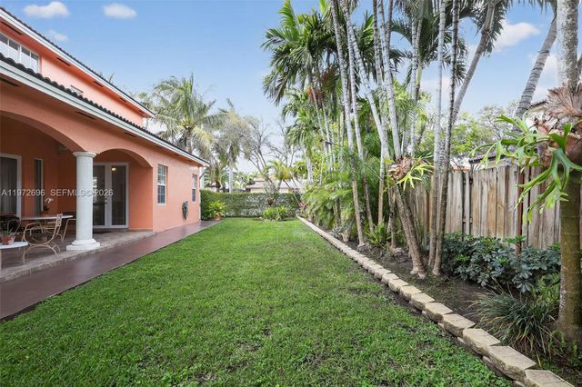 16613 NW 77th Path, Miami Lakes, FL 33016