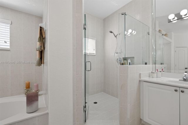 16613 NW 77th Path, Miami Lakes, FL 33016