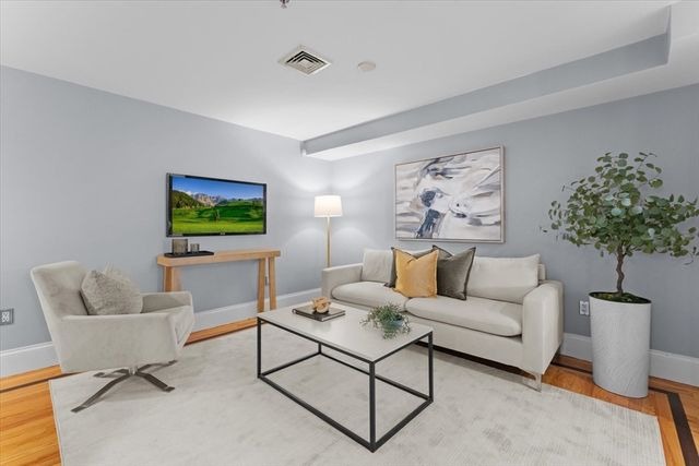 453 Massachusetts Ave 1, Boston, MA 02118