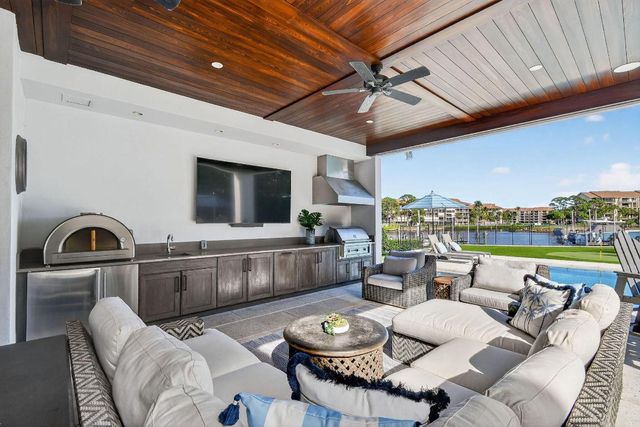 14662 Watermark Way, Palm Beach Gardens, FL 33410