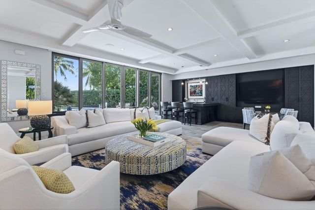 14662 Watermark Way, Palm Beach Gardens, FL 33410