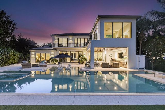 14662 Watermark Way, Palm Beach Gardens, FL 33410