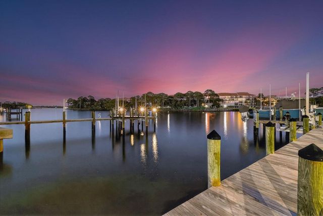 14662 Watermark Way, Palm Beach Gardens, FL 33410