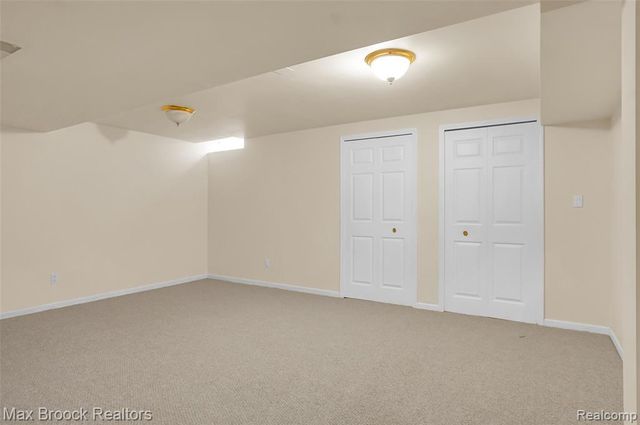 60 Kingsley Manor Drive, Bloomfield Hills, MI 48304