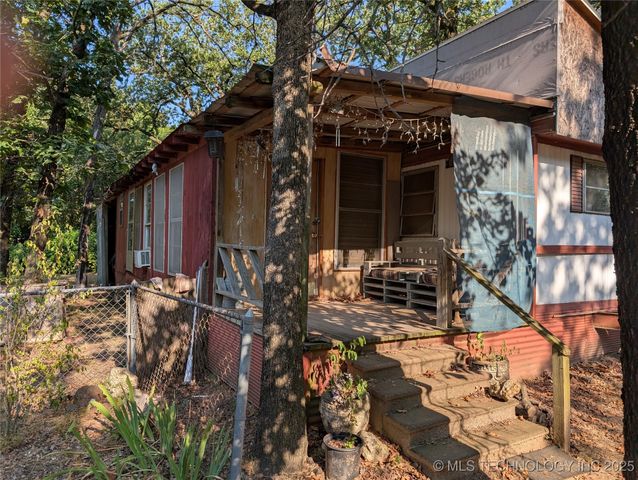 114572 Woodside Drive, Eufaula, OK 74432