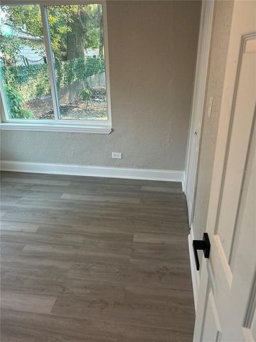 2102 E CARACAS STREET, Tampa, FL 33610