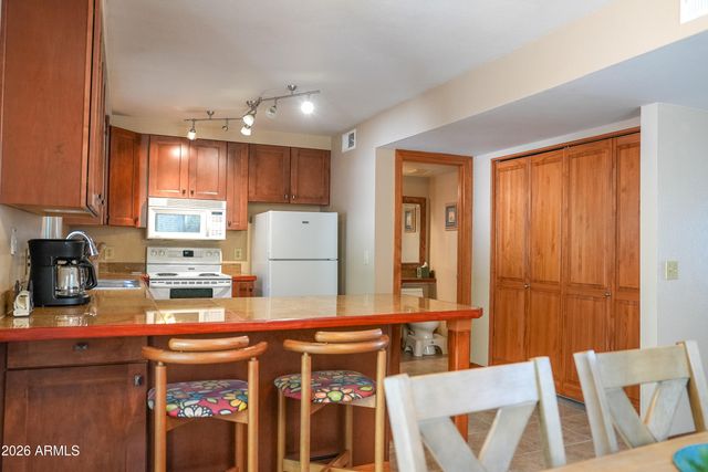 13806 N HAMILTON Drive 101, Fountain Hills, AZ 85268