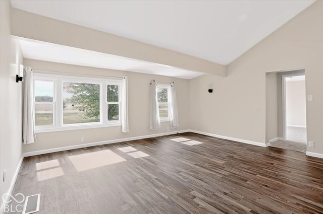 7036 E 300 S, Whitestown, IN 46075