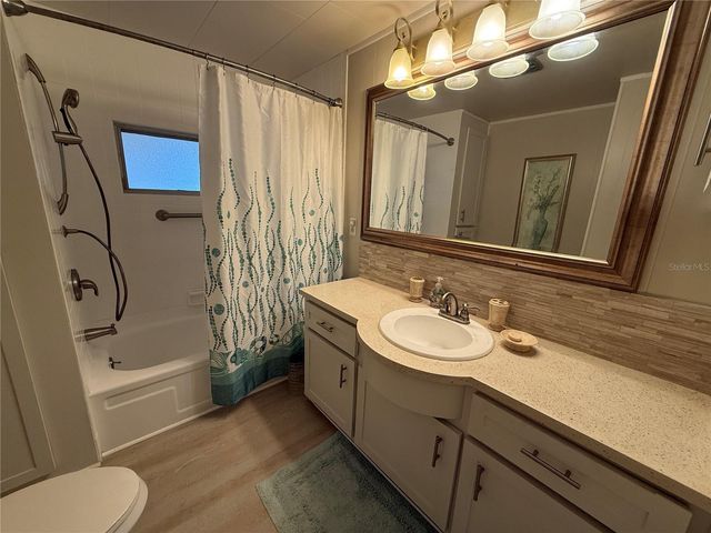 560 LILY OF THE VALLEY DRIVE, Venice, FL 34293