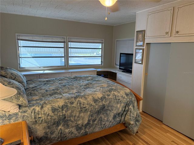 560 LILY OF THE VALLEY DRIVE, Venice, FL 34293