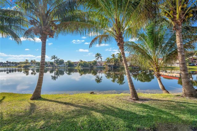 7020 NW 173rd Dr 505, Hialeah, FL 33015