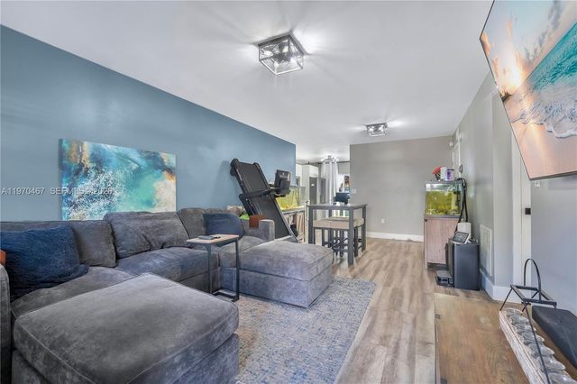 7020 NW 173rd Dr 505, Hialeah, FL 33015