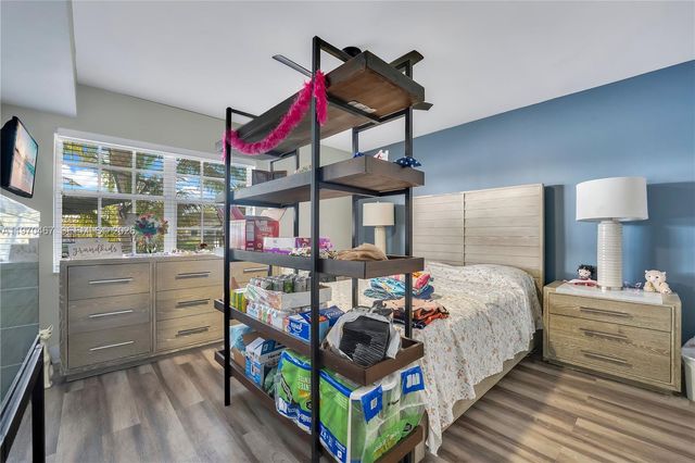 7020 NW 173rd Dr 505, Hialeah, FL 33015