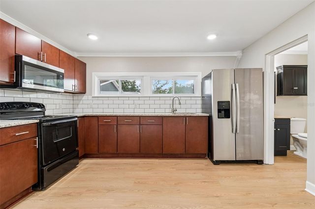 2120 W CLIFTON STREET, Tampa, FL 33603