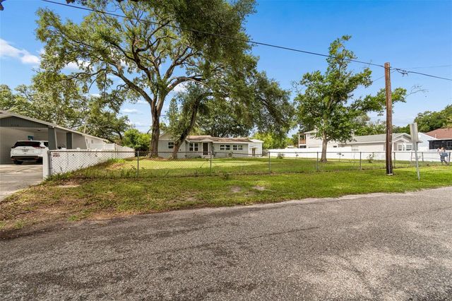 2120 W CLIFTON STREET, Tampa, FL 33603