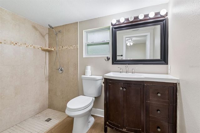 2120 W CLIFTON STREET, Tampa, FL 33603