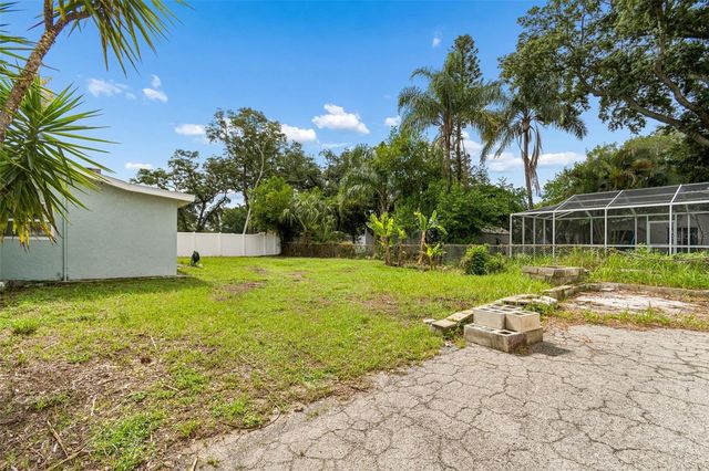 2120 W CLIFTON STREET, Tampa, FL 33603