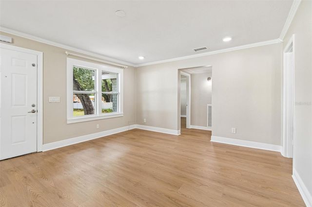 2120 W CLIFTON STREET, Tampa, FL 33603