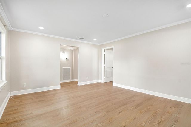 2120 W CLIFTON STREET, Tampa, FL 33603