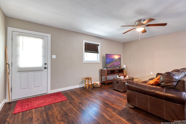 461 RUST RANCH RD, Blanco, TX 78606