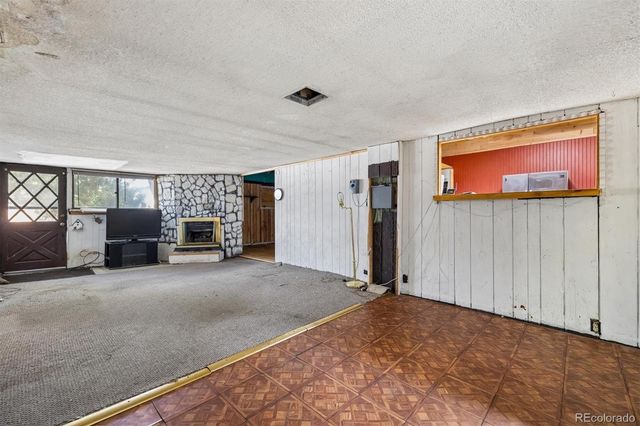 2305 S Newton Street, Denver, CO 80219