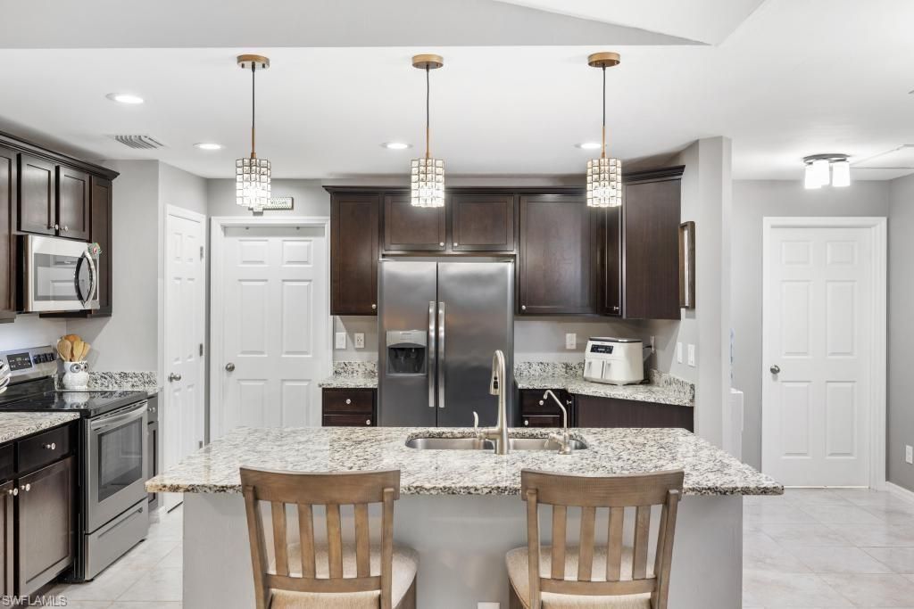 Image 13 of property listing at 101 NW 25th TER, Cape Coral, FL 33993