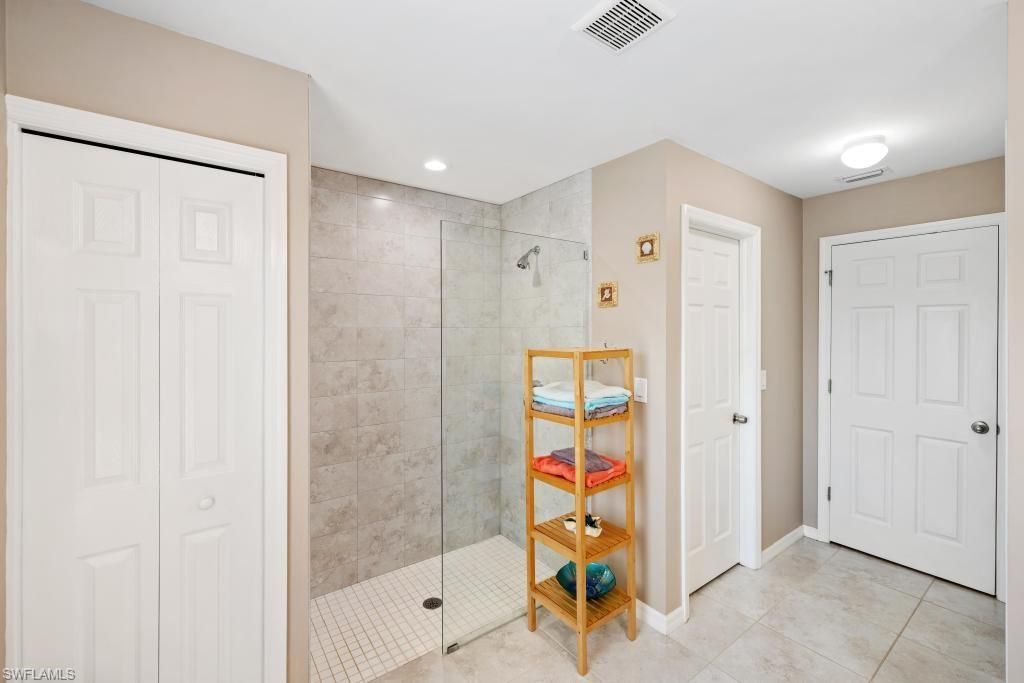 Image 26 of property listing at 101 NW 25th TER, Cape Coral, FL 33993