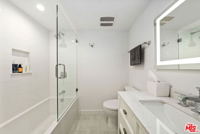 818 N Doheny Drive 401, West Hollywood, CA 90069