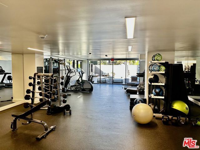 818 N Doheny Drive 401, West Hollywood, CA 90069