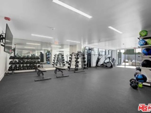 818 N Doheny Drive 401, West Hollywood, CA 90069