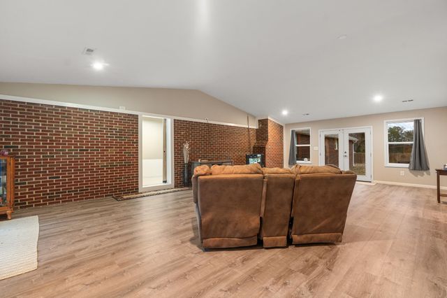 217 Mcclanahan Road, SE, Cleveland, TN 37323