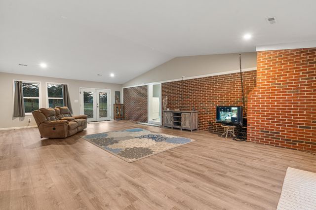 217 Mcclanahan Road, SE, Cleveland, TN 37323