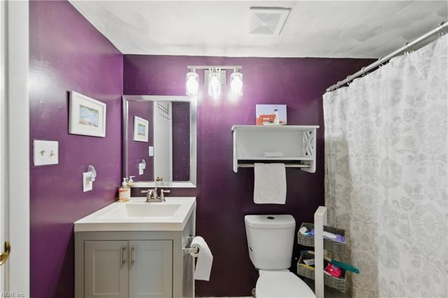 5600 Landfall DR, Virginia Beach, VA 23462