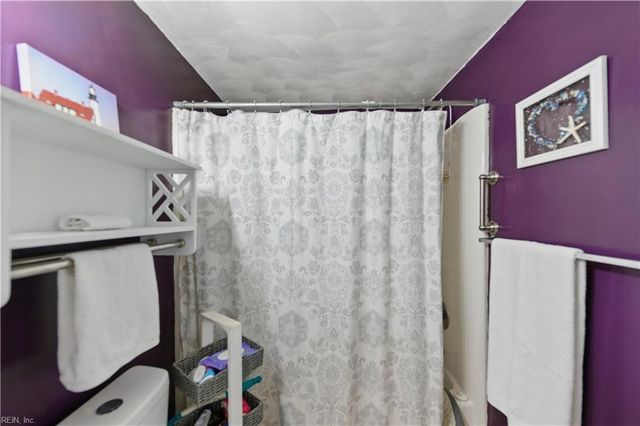 5600 Landfall DR, Virginia Beach, VA 23462