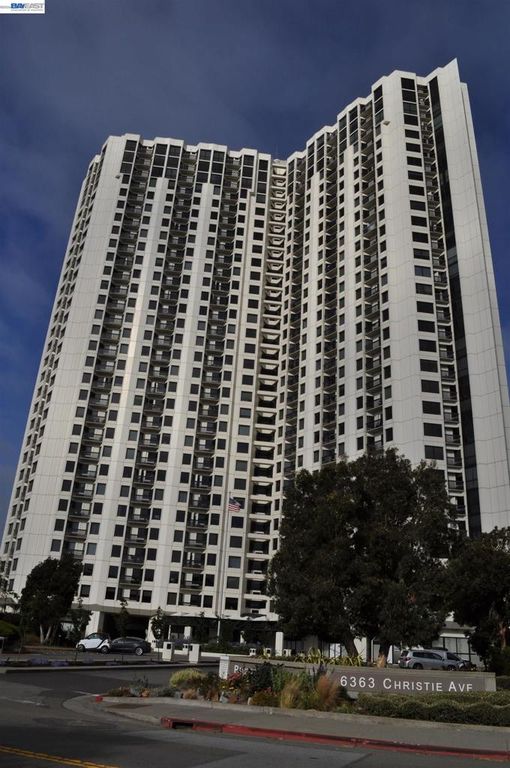 Image 1 of property listing at 6363 Christie Ave 905, Emeryville, CA 94608