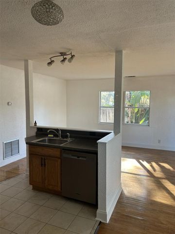 5038 37TH AVENUE N, St Petersburg, FL 33710