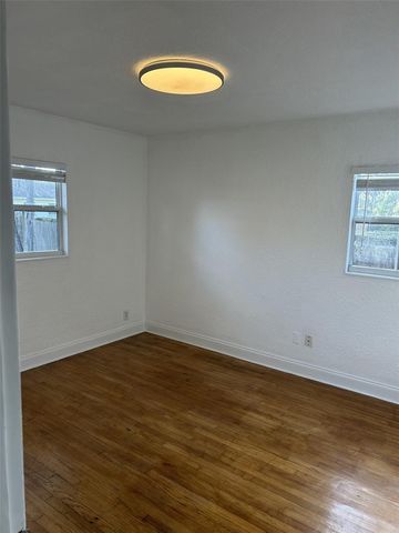 5038 37TH AVENUE N, St Petersburg, FL 33710