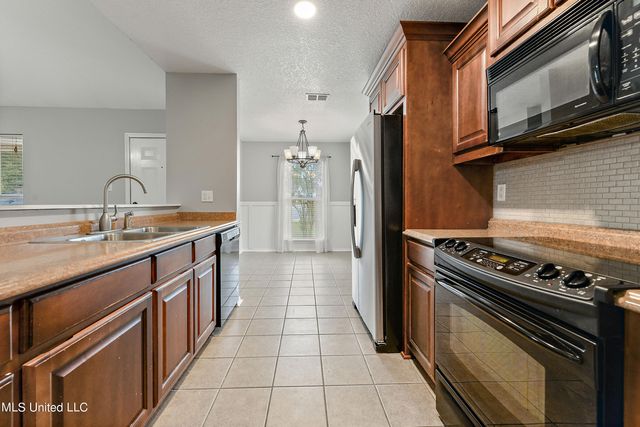 13446 Addison Avenue, Gulfport, MS 39503
