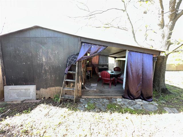 1002 Wrights W, Comanche, TX 76442
