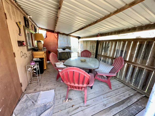 1002 Wrights W, Comanche, TX 76442